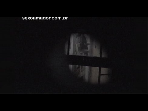 ❤️ Lourinho é filmado secretamente por um voyeur de bairro escondido atrás de tijolos ocos ☑ Porno em pt.trysex.ru