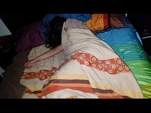 ❤️ Stepson berating a sua jovem madrasta enquanto ela dorme. ☑ Porno em pt.trysex.ru